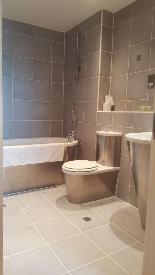 Sky Night Serviced Apartments Cardiff Dış mekan fotoğraf